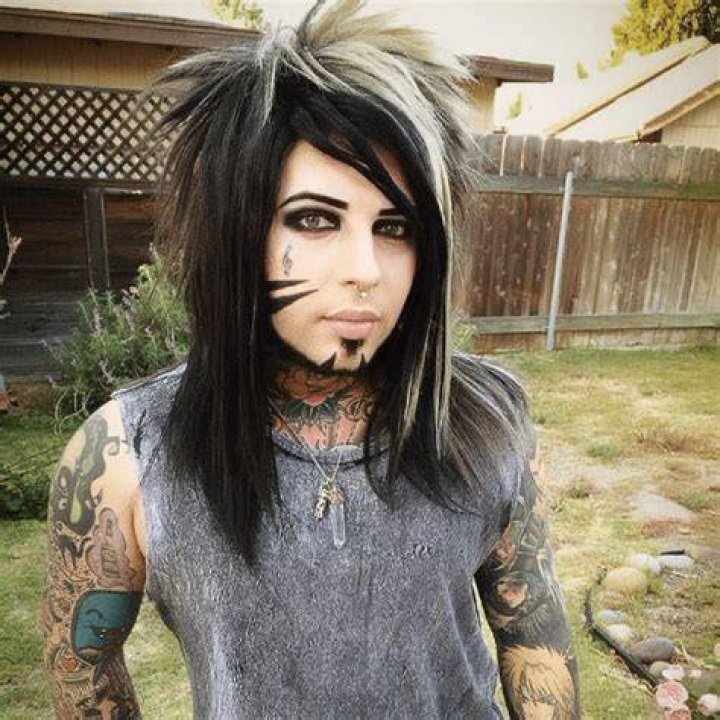 Dahvie Vanity's Romantic Journey: Who is His Girlfriend?