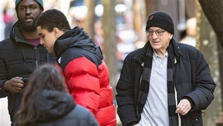 Discover the Unseen World of Elliot De Niro