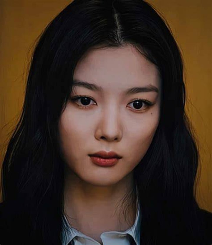 Exploring the Intrigues of Kim Yoo Jung's Relationship
