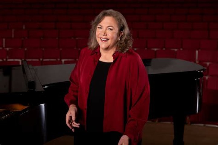 Kathleen Turner: The Unforgettable Voice of a Generation