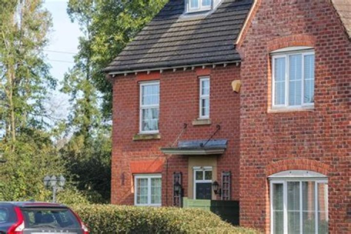 Liam Payne's Enchanting Abode in Wolverhampton