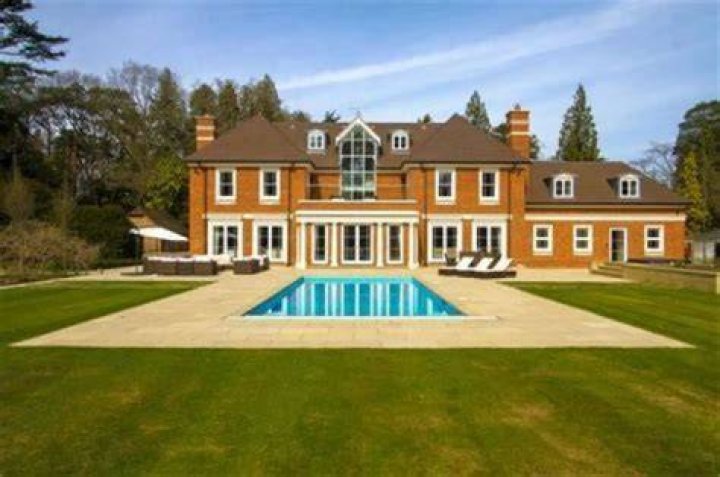 Liam Payne's Luxurious Lifestyle: A Peek into His House Address