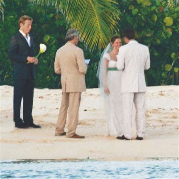 Love Rekindled: The Story of Jennifer Garner and Ben Affleck's Wedding