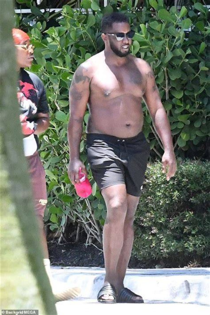 P Diddy Bulge: Uncovering the Intrigue Behind the Iconic Image