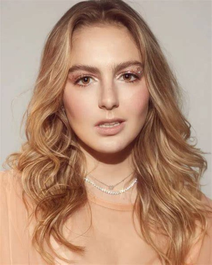Regina Pavón: The Rising Star of Mexican Cinema
