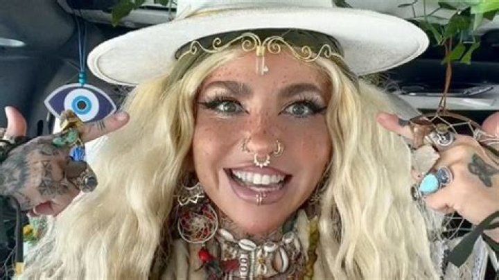 Shanin Blake: The Rise of an OnlyFans Sensation on Reddit