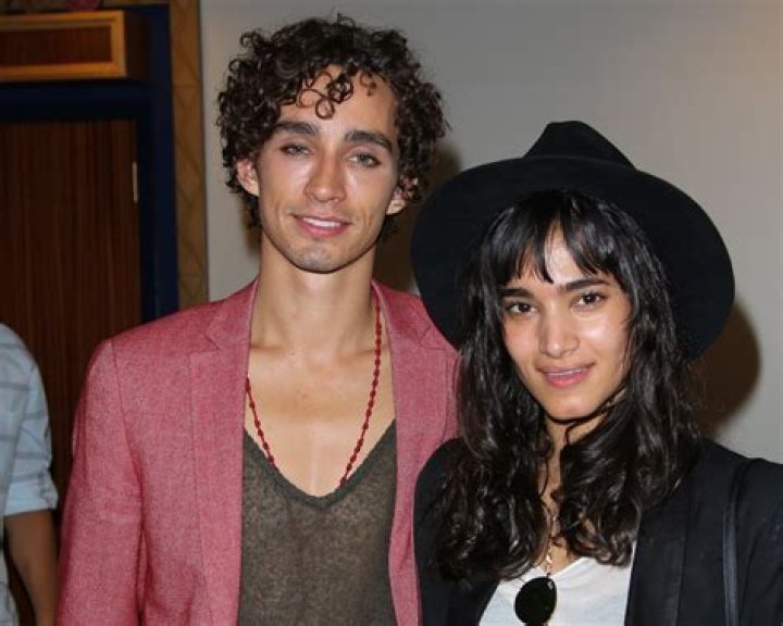 Understanding Robert Sheehan's Parents: A Deep Dive into His Family Background