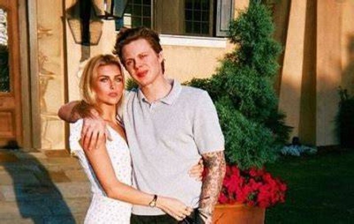 Unveiling the Connection: Kasperi Kapanen and Paige Lorenze