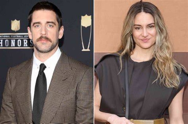 Unveiling the Romantic Life of Aaron Rodgers: Who is He Dating?