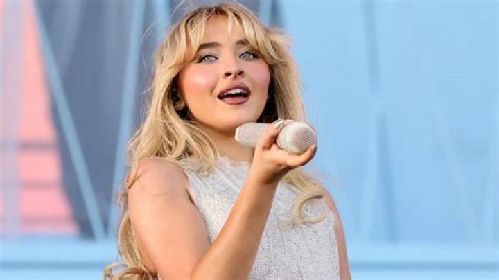 Unveiling the Weight of Sabrina Carpenter: A Closer Look at the Rising Star